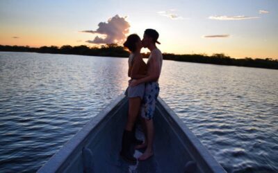 Novios que se casan en su propia tierra con mirada internacional